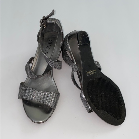 Shoes - Picture 5 of 6